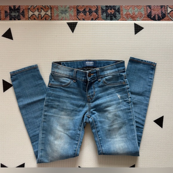 Old Navy Other - Old Navy|Big girl rockstar jeggings in size 8,medium wash, distressed•••Staple